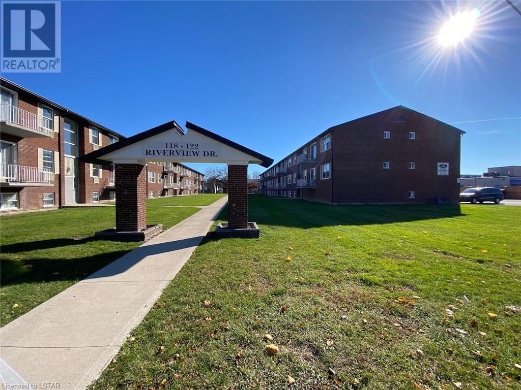122 RIVERVIEW Drive Unit# 316, chatham, Ontario