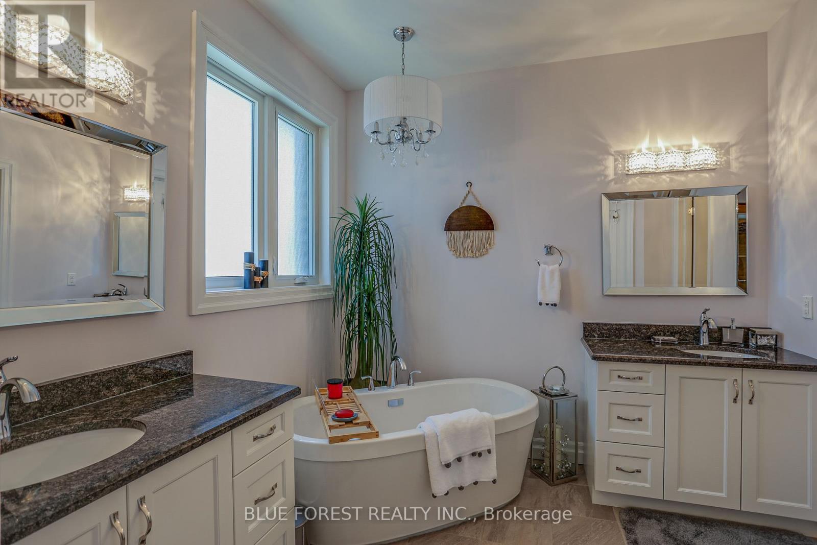 1 Royal Crescent, Southwold (Talbotville), Ontario  N5P 3T2 - Photo 27 - X8356208