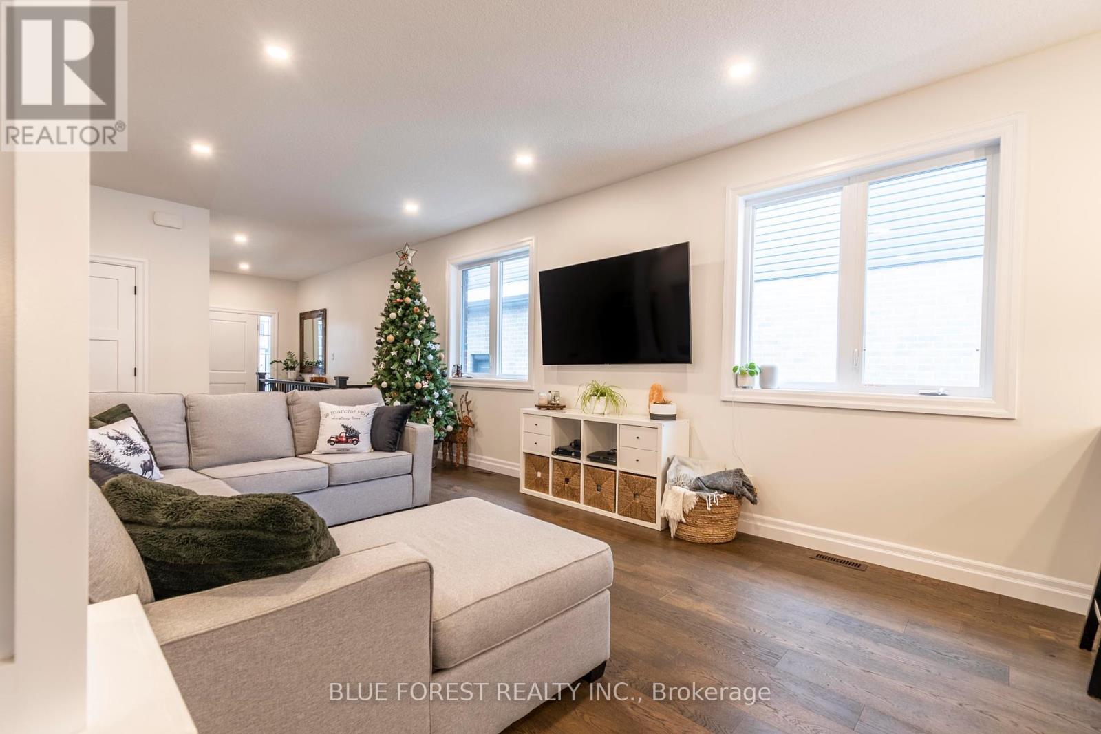 100 Heron Street, Southwold, Ontario  N5P 3T2 - Photo 9 - X8356212