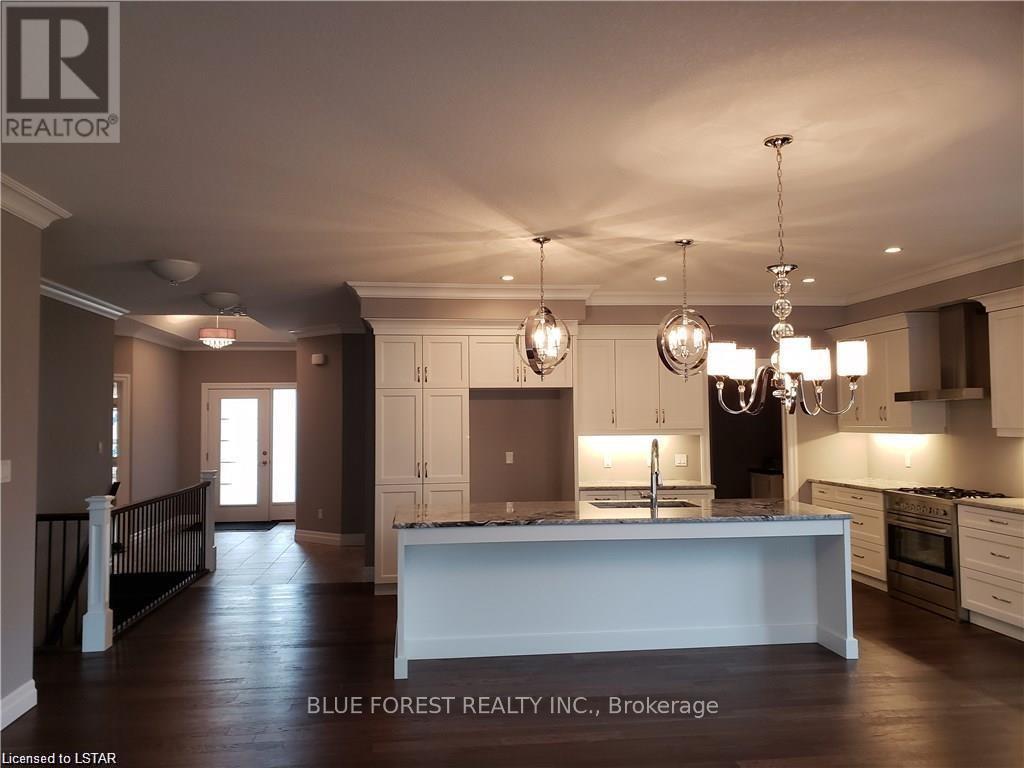 17 Royal Crescent, Southwold (Talbotville), Ontario  N5P 3T2 - Photo 5 - X8356218