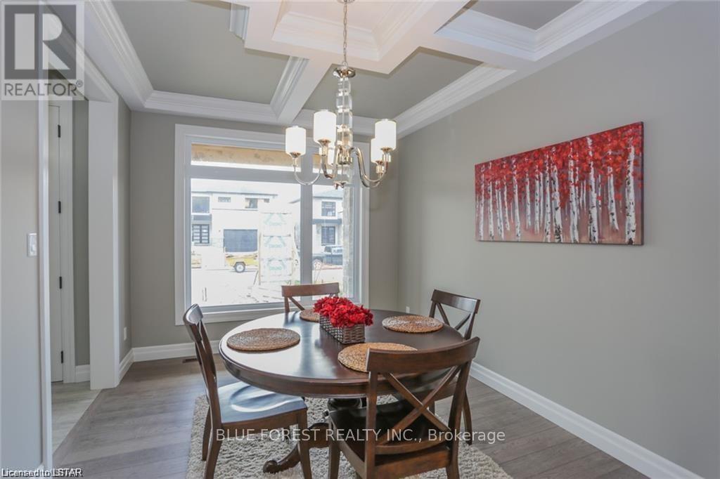 26 Royal Crescent, Southwold (Talbotville), Ontario  N5P 3T2 - Photo 14 - X8356236