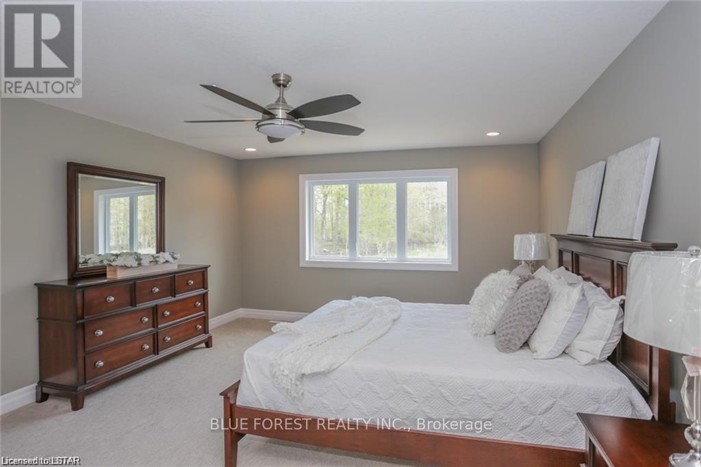 26 Royal Crescent, Southwold (Talbotville), Ontario  N5P 3T2 - Photo 19 - X8356236