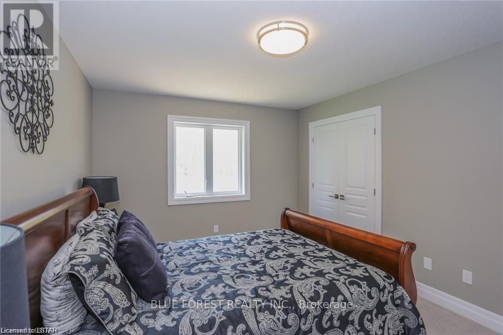 26 Royal Crescent, Southwold (Talbotville), Ontario  N5P 3T2 - Photo 28 - X8356236