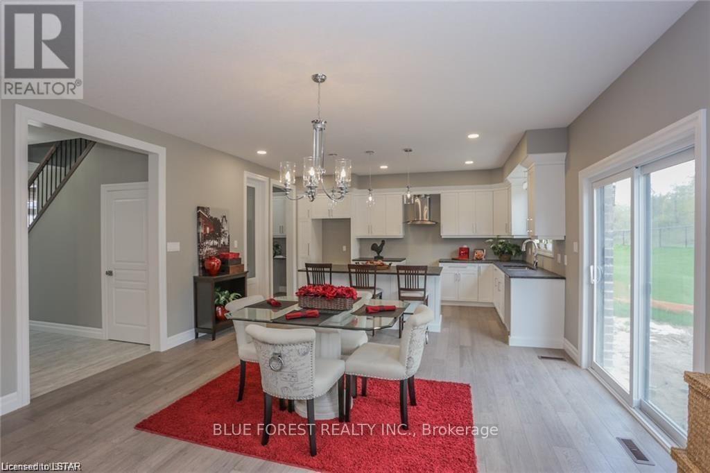 26 Royal Crescent, Southwold (Talbotville), Ontario  N5P 3T2 - Photo 8 - X8356236
