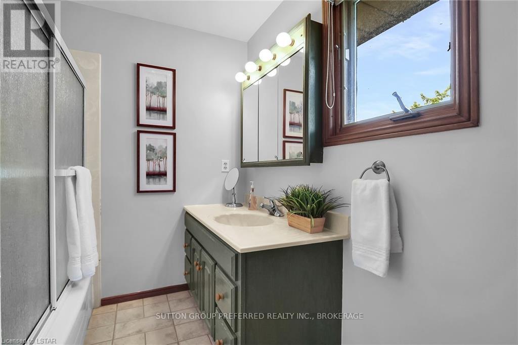 30 Forward Avenue, London, Ontario  N6H 1B7 - Photo 24 - X8381602