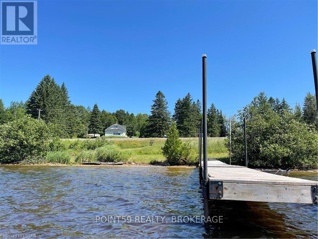 2442 Highway 520, Burk's Falls, Ontario  P0A 1C0 - Photo 2 - X8382132