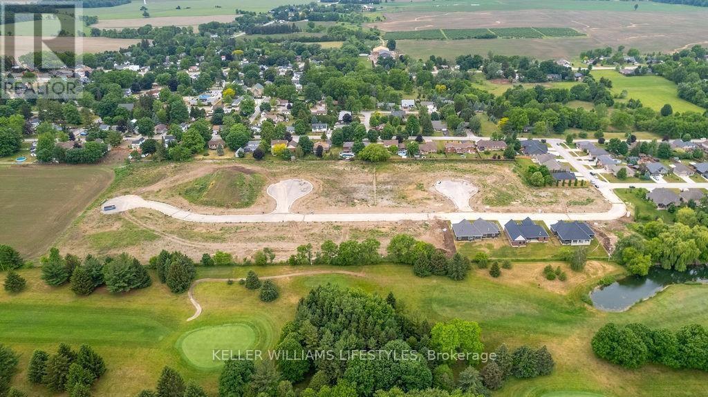 37 East Glen Drive, Lambton Shores (Arkona), Ontario  N0M 1B0 - Photo 2 - X8447730