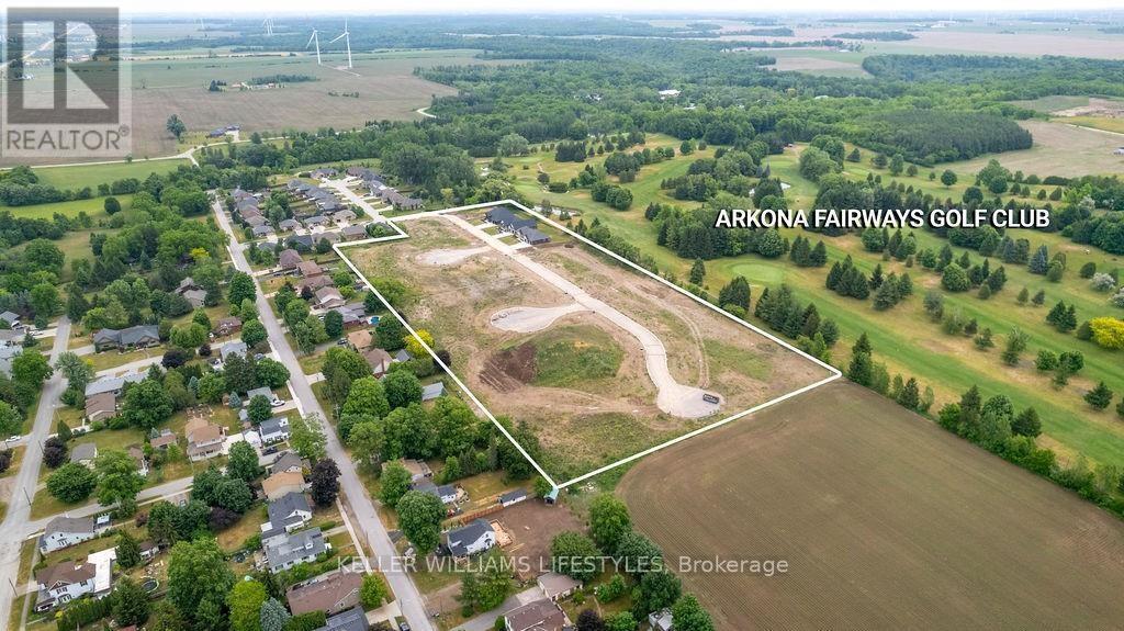 37 East Glen Drive, Lambton Shores (Arkona), Ontario  N0M 1B0 - Photo 8 - X8447730