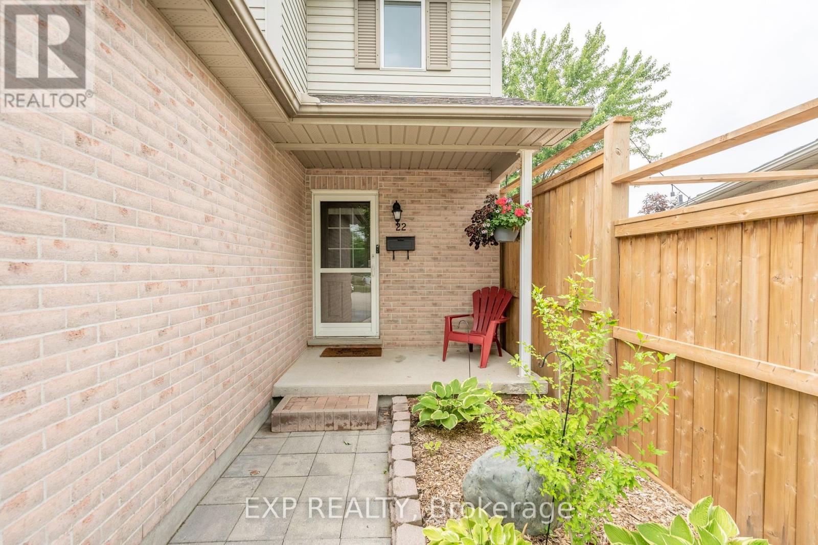 22 Kristen Court, Middlesex Centre (Kilworth), Ontario  N0L 1R0 - Photo 3 - X8471962