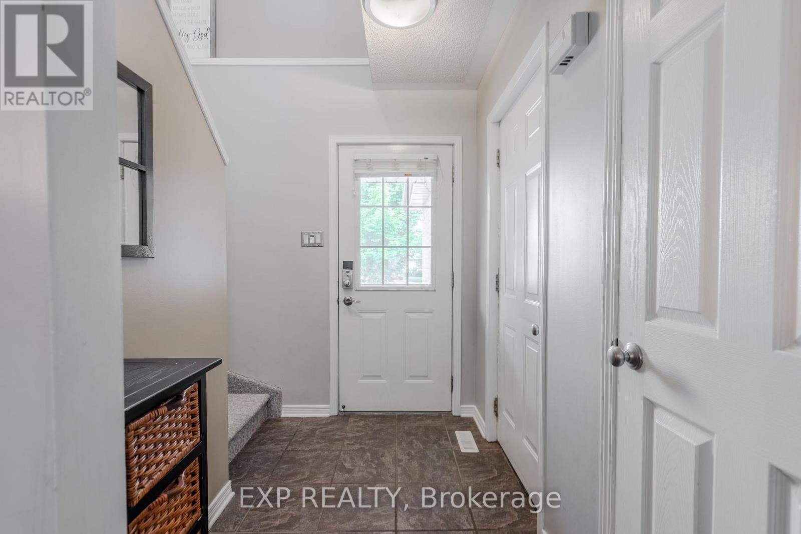 22 Kristen Court, Middlesex Centre (Kilworth), Ontario  N0L 1R0 - Photo 4 - X8471962