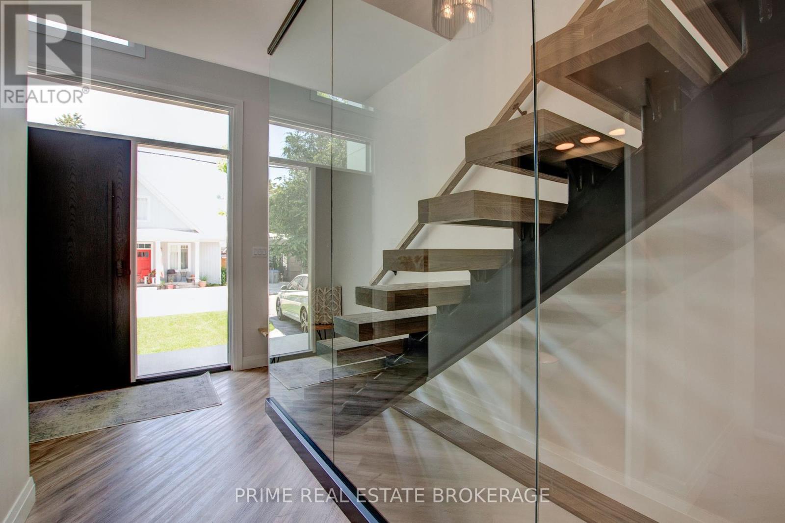 26 Huron Street, Lambton Shores (Grand Bend), Ontario  N0M 1T0 - Photo 5 - X9012756