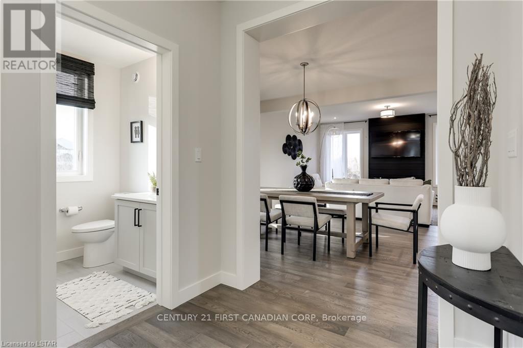 36 Rosina Lane, Zorra (Thamesford), Ontario  N0M 2N0 - Photo 3 - X9013593