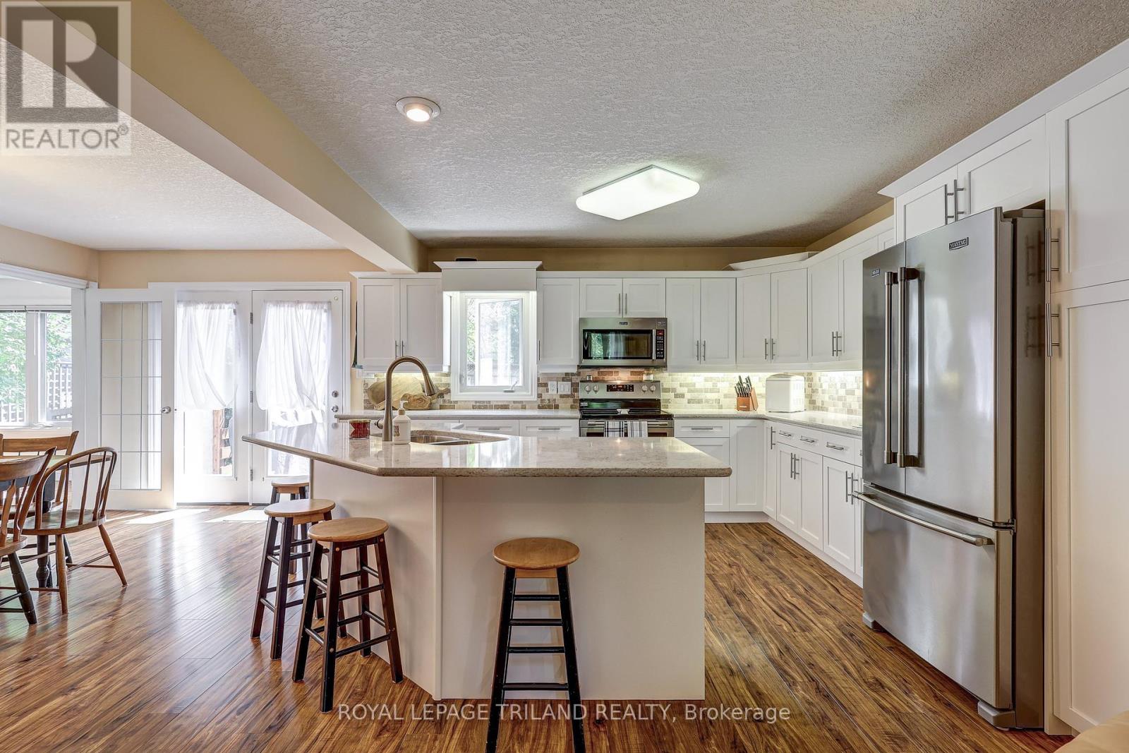 31 Symphony Court, St. Thomas, Ontario  N5P 4K1 - Photo 13 - X9231963