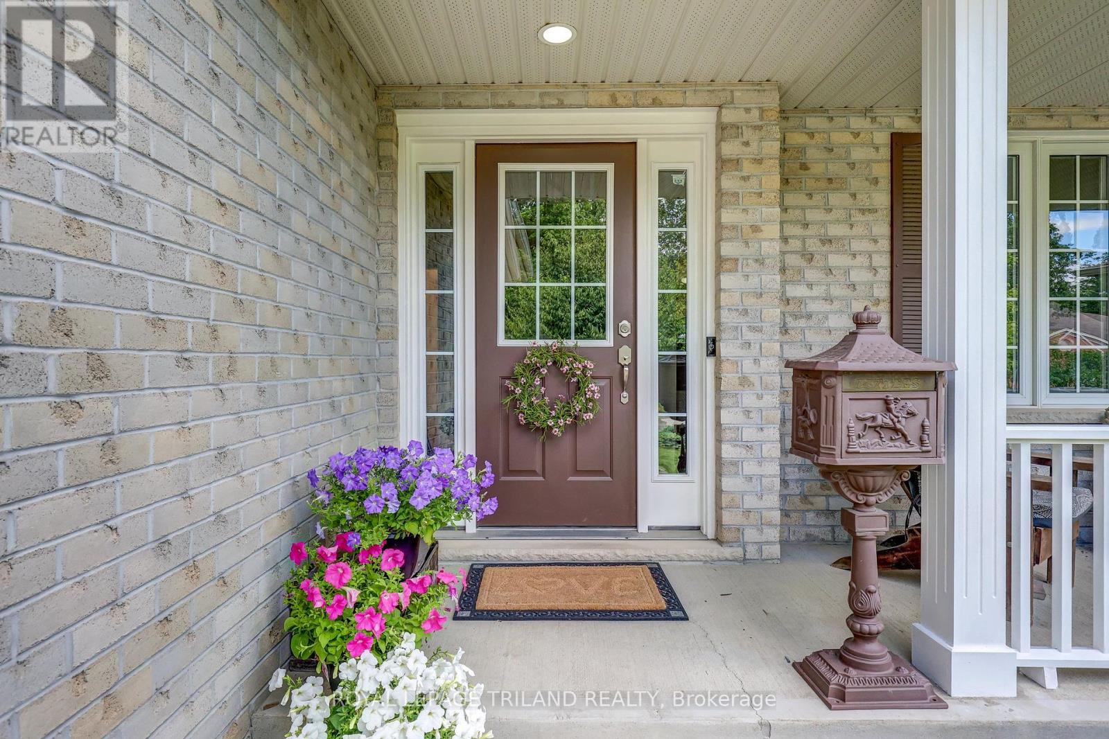 31 Symphony Court, St. Thomas, Ontario  N5P 4K1 - Photo 5 - X9231963