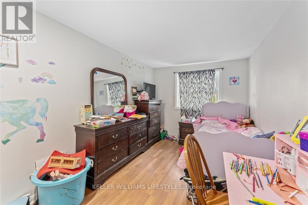 112 Euphemia Street N, Sarnia, Ontario  N7T 6A1 - Photo 13 - X9233882