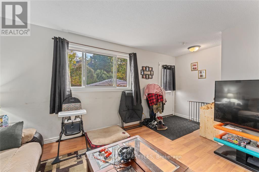 112 Euphemia Street N, Sarnia, Ontario  N7T 6A1 - Photo 8 - X9233882