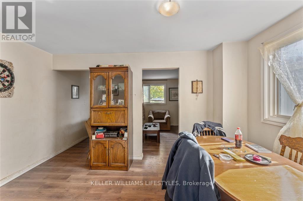 110 Euphemia Street N, Sarnia, Ontario  N7T 6A1 - Photo 6 - X9233884