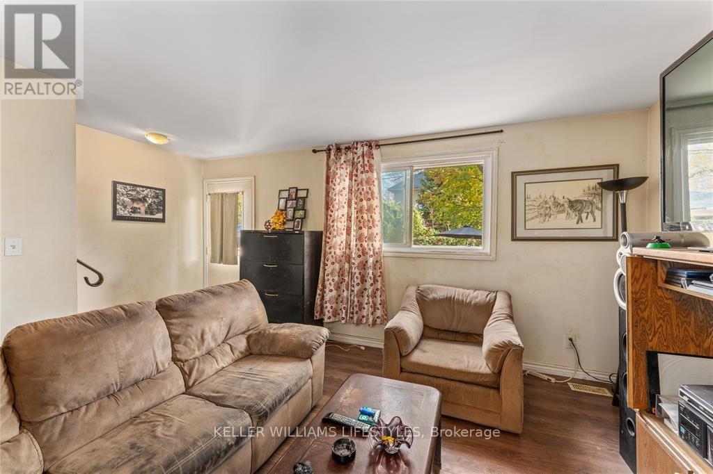 110 Euphemia Street N, Sarnia, Ontario  N7T 6A1 - Photo 8 - X9233884