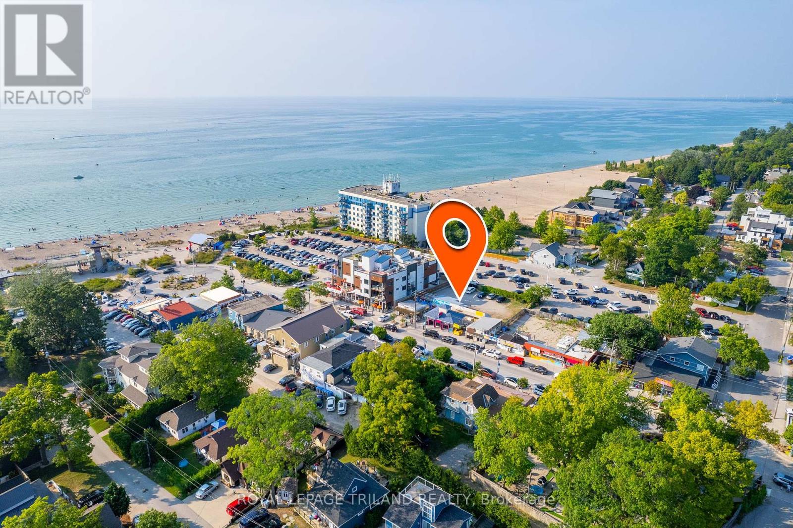77 Main Street, Lambton Shores (Grand Bend), Ontario  N0M 1T0 - Photo 15 - X9238273