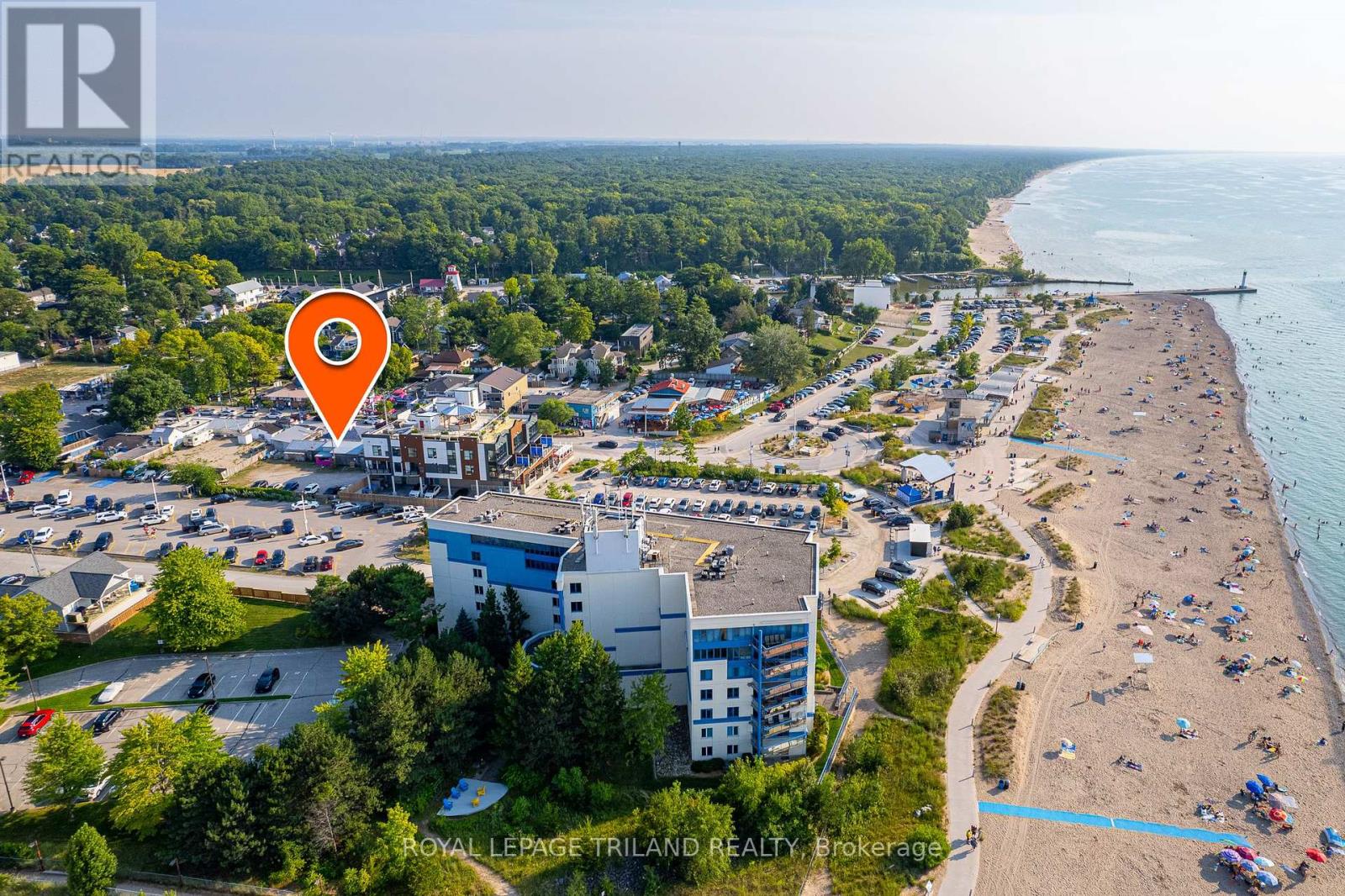 77 Main Street, Lambton Shores (Grand Bend), Ontario  N0M 1T0 - Photo 3 - X9238273