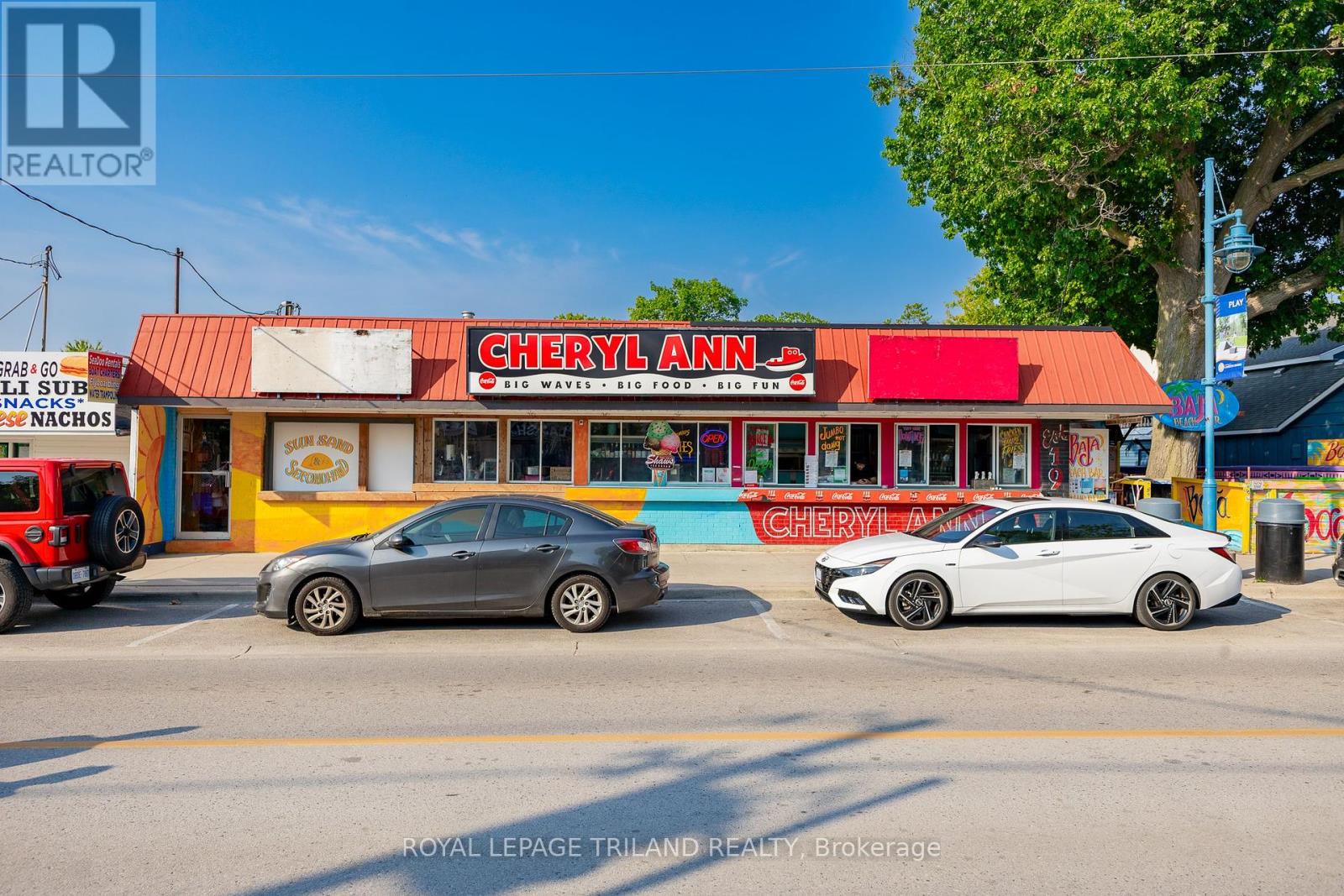71 Main Street, Lambton Shores (Grand Bend), Ontario  N0M 1T0 - Photo 3 - X9238296