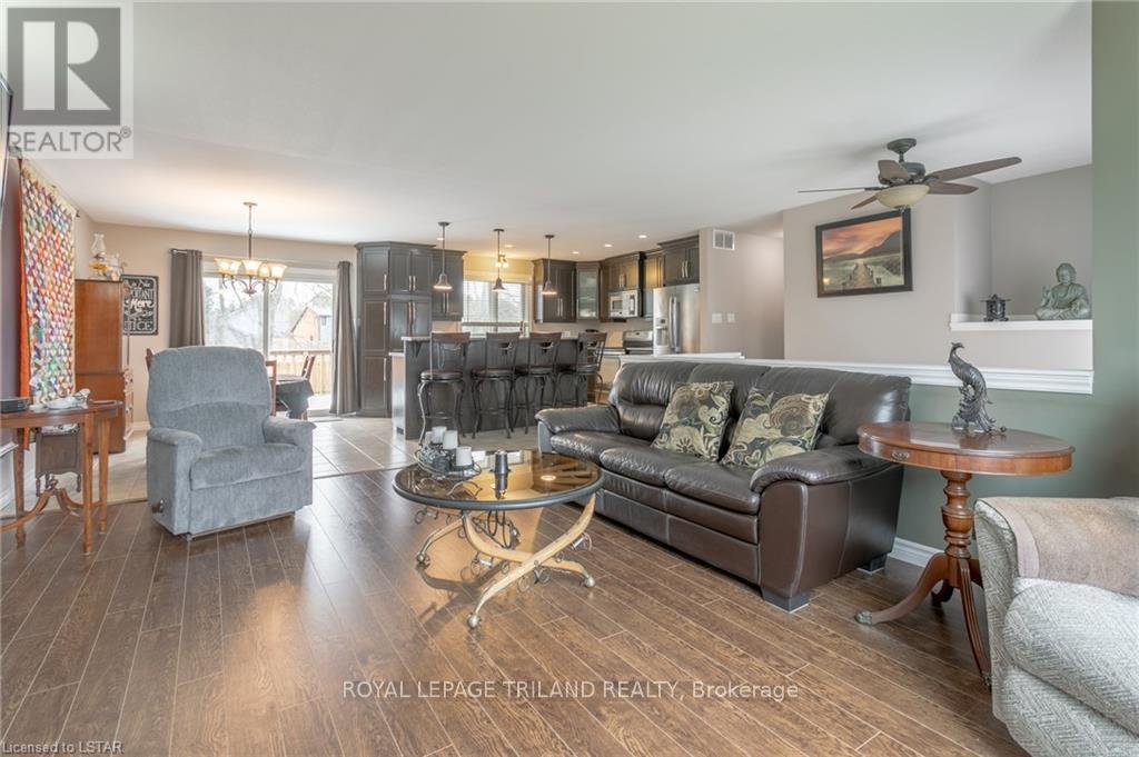 45 Village Gate Crescent, Thames Centre (Dorchester), Ontario  N0L 1G3 - Photo 11 - X9240641