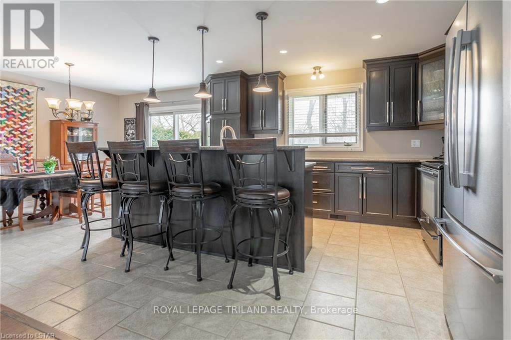 45 Village Gate Crescent, Thames Centre (Dorchester), Ontario  N0L 1G3 - Photo 3 - X9240641