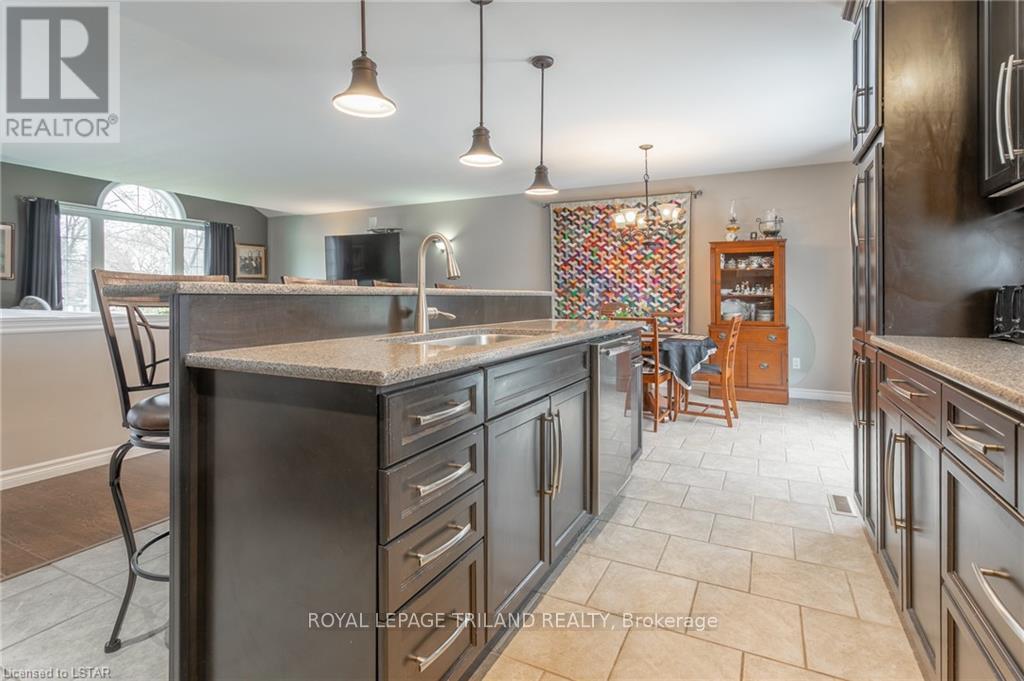 45 Village Gate Crescent, Thames Centre (Dorchester), Ontario  N0L 1G3 - Photo 4 - X9240641