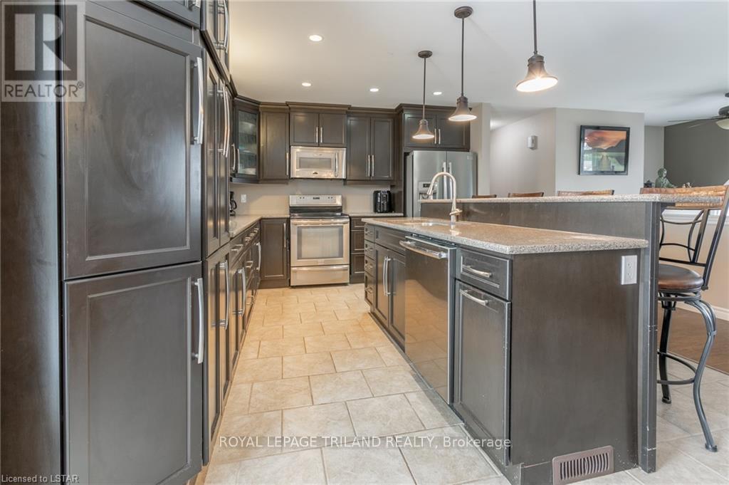 45 Village Gate Crescent, Thames Centre (Dorchester), Ontario  N0L 1G3 - Photo 6 - X9240641