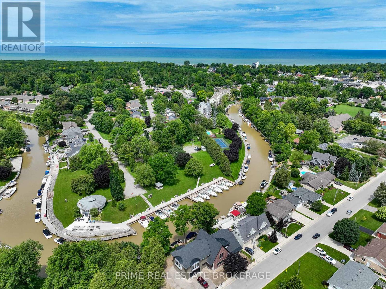 49 Gill Road, Lambton Shores (Grand Bend), Ontario  N0M 1T0 - Photo 21 - X9242210