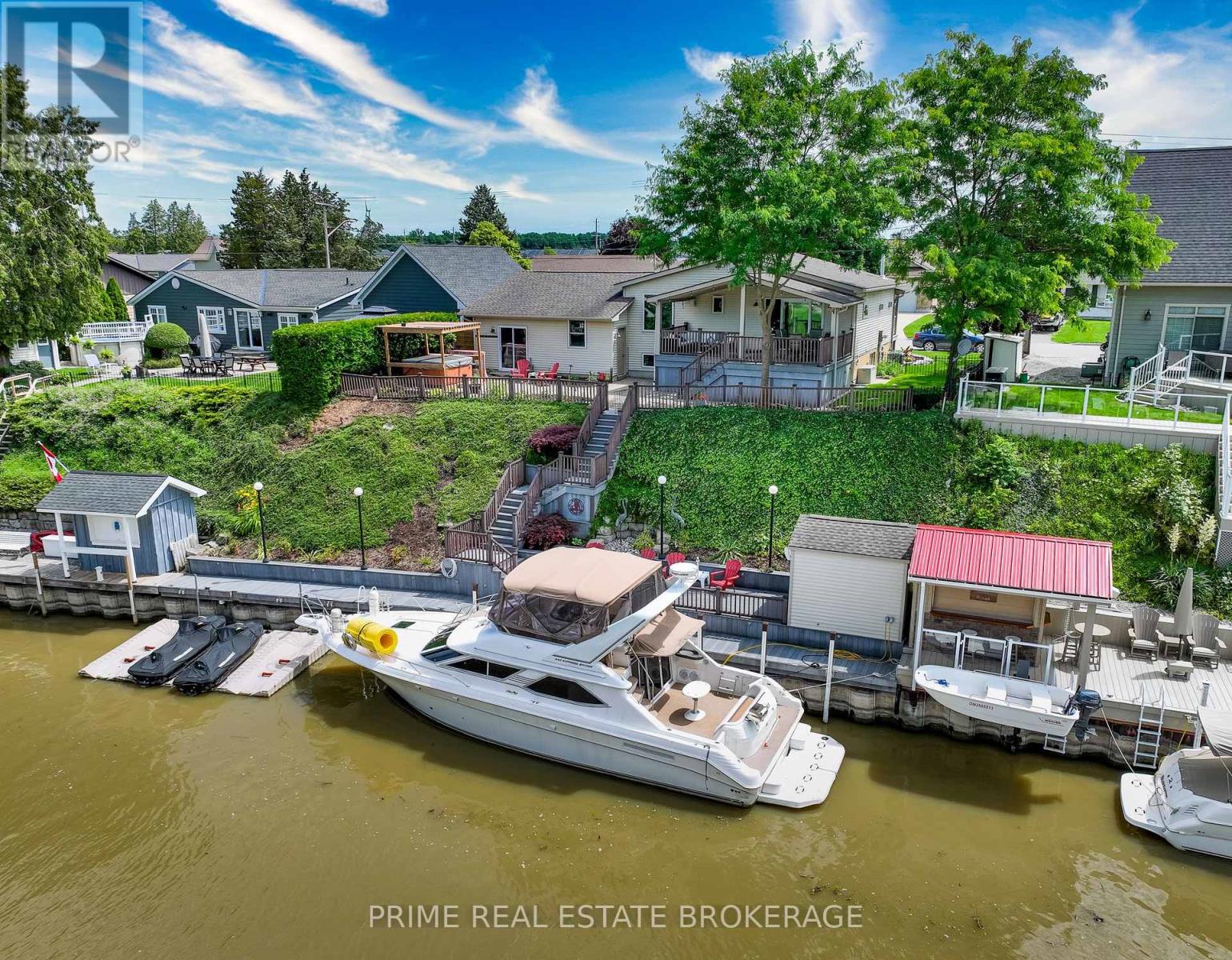 49 Gill Road, Lambton Shores (Grand Bend), Ontario  N0M 1T0 - Photo 24 - X9242210