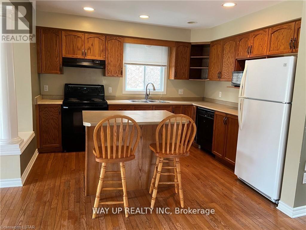 671 Oakcrossing Road, London, Ontario  N6H 5V7 - Photo 3 - X9242318