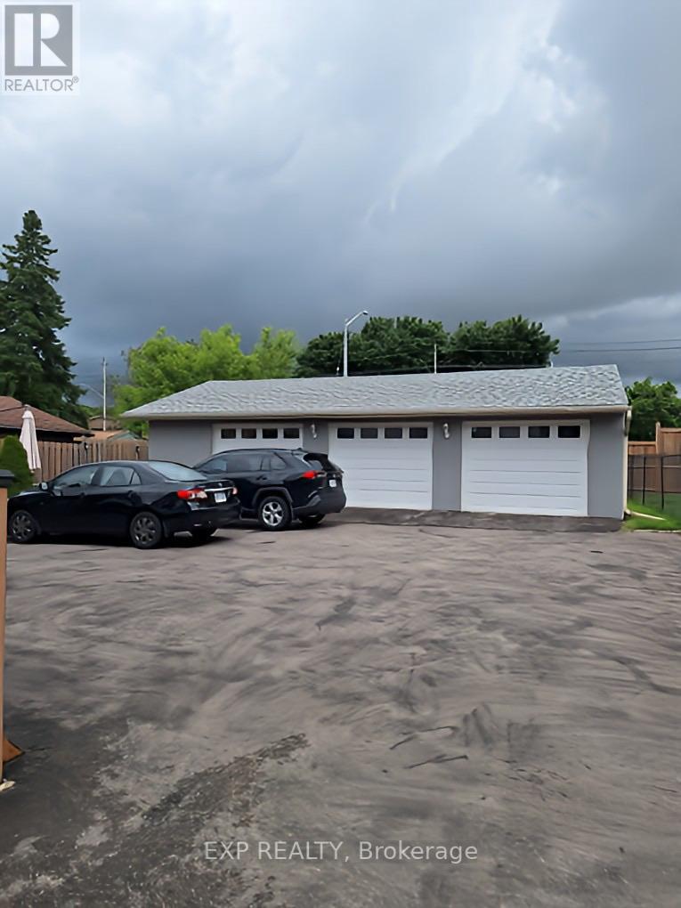 82 Carnaby Crescent, Kitchener, Ontario  N2A 1M7 - Photo 4 - X9249662