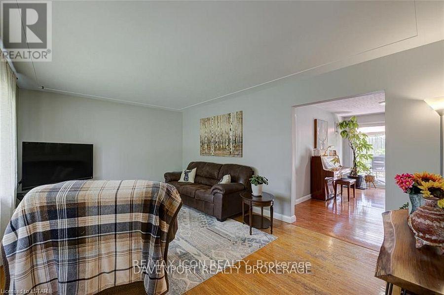 58 Manitoulin Drive, London, Ontario  N5W 1M4 - Photo 4 - X9250693