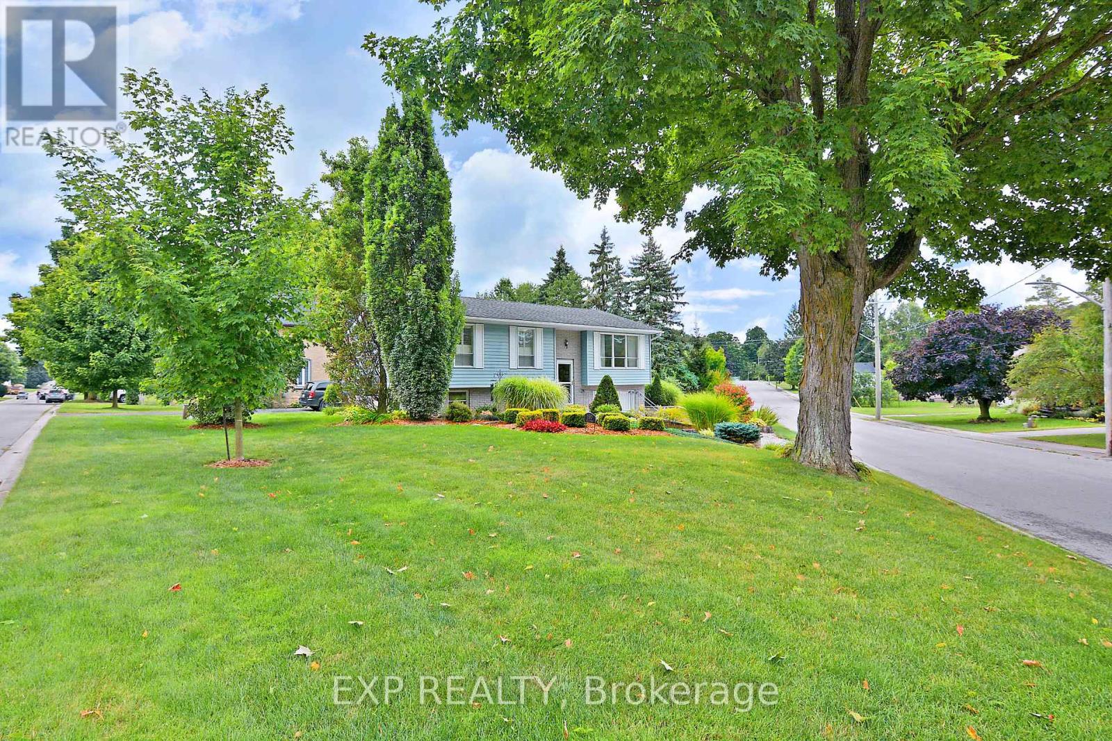 150 Mary Street, Central Huron (Clinton), Ontario  N0M 1L0 - Photo 2 - X9260014