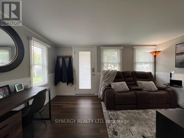 24749 Park Street, Strathroy-Caradoc (Sw), Ontario  N7G 3H5 - Photo 10 - X9262388