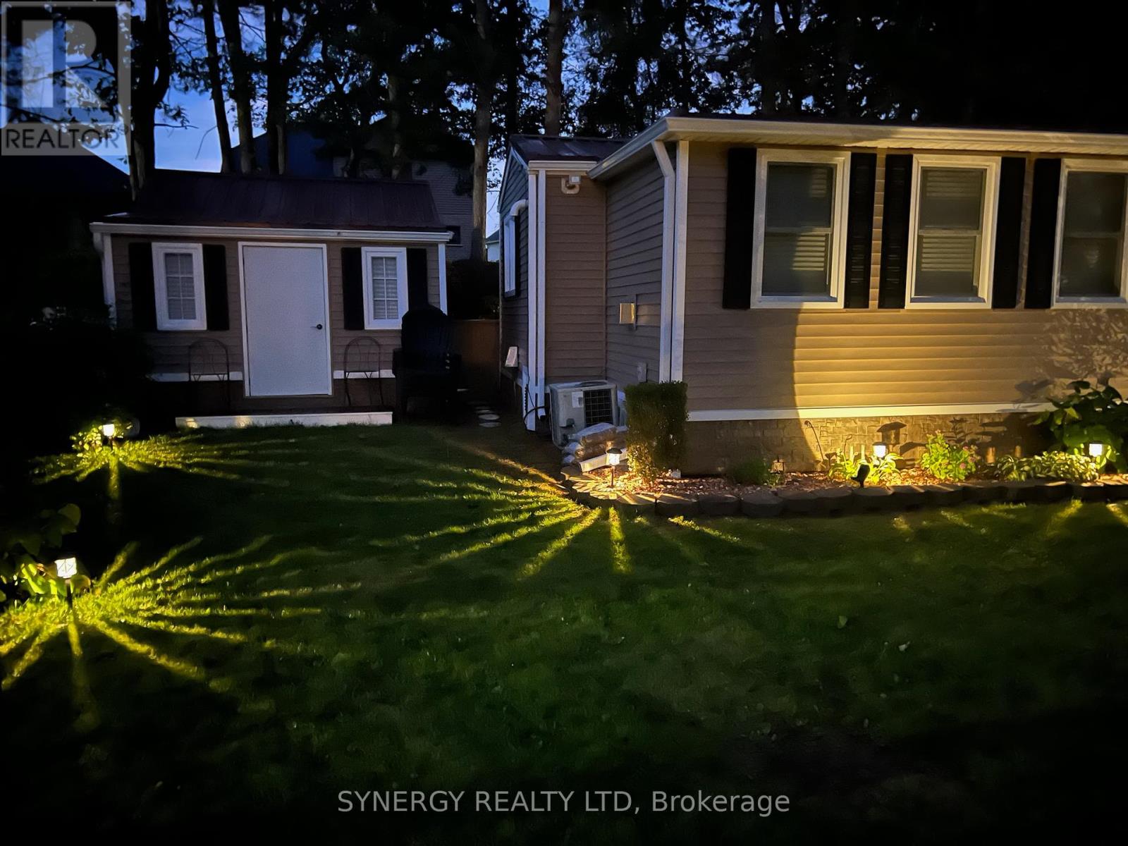 24749 Park Street, Strathroy-Caradoc (Sw), Ontario  N7G 3H5 - Photo 5 - X9262388