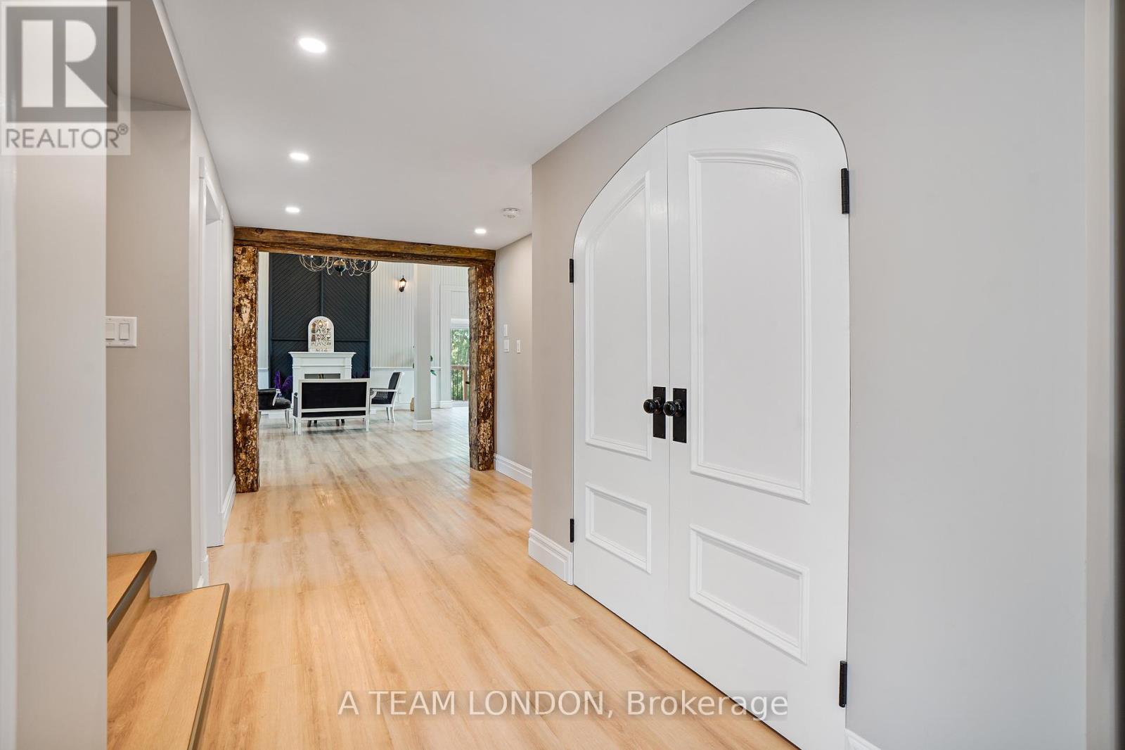 10096 Iona Road, Southwold (Iona Station), Ontario  N0L 1P0 - Photo 6 - X9263475