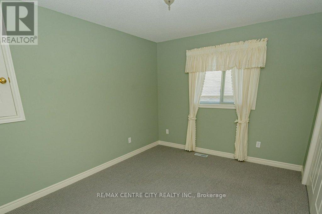 32 Symphony Court, Central Elgin, Ontario  N5P 4K1 - Photo 16 - X9263499