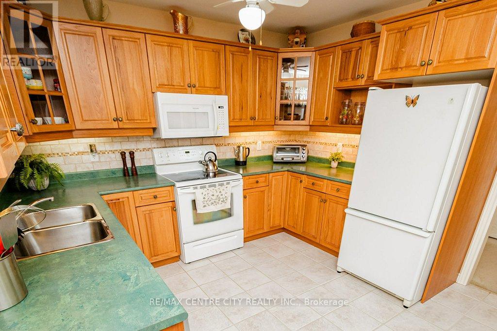 32 Symphony Court, Central Elgin, Ontario  N5P 4K1 - Photo 7 - X9263499