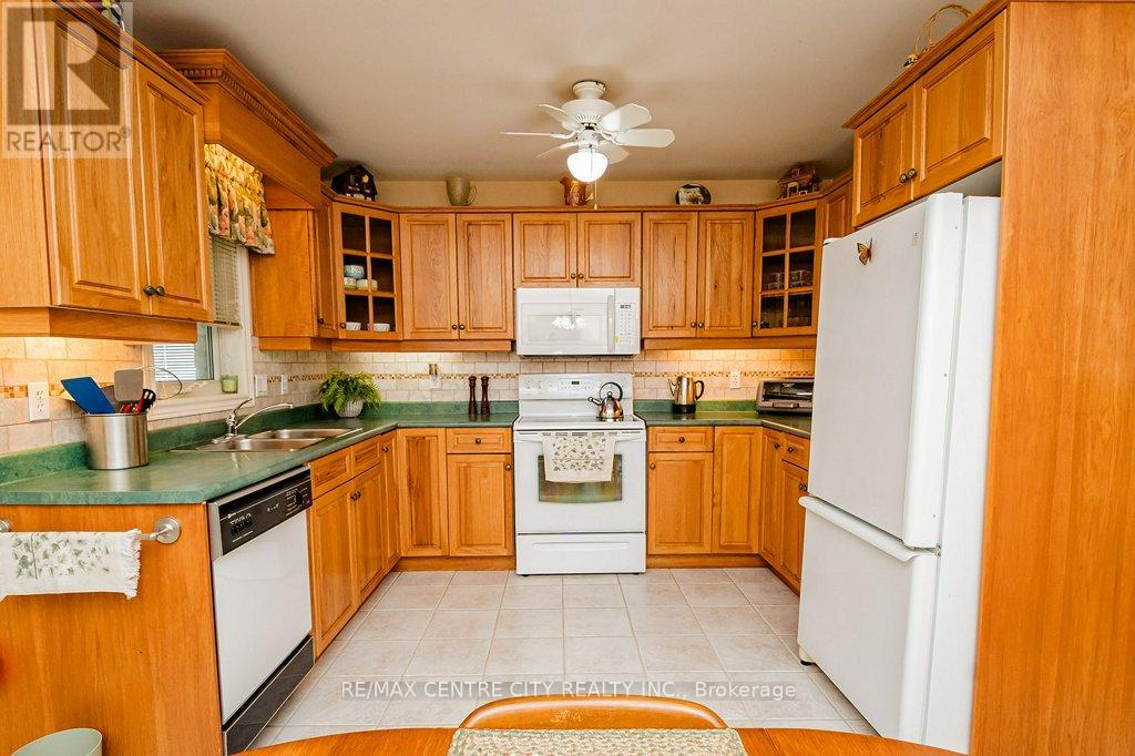 32 Symphony Court, Central Elgin, Ontario  N5P 4K1 - Photo 8 - X9263499