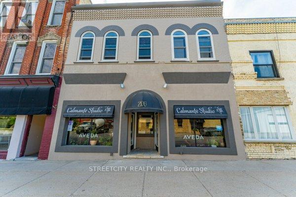 206 MAIN STREET, north middlesex (parkhill), Ontario