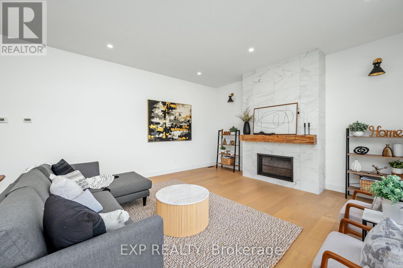 209 Merritt Court, North Middlesex (Parkhill), Ontario  N0M 2K0 - Photo 13 - X9270116
