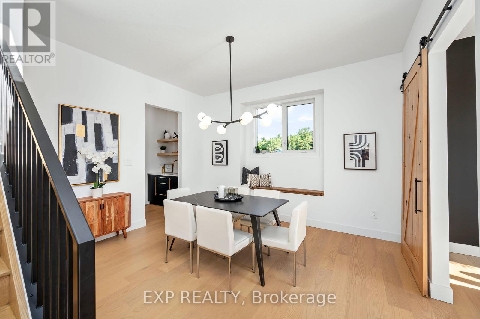 209 Merritt Court, North Middlesex (Parkhill), Ontario  N0M 2K0 - Photo 4 - X9270116