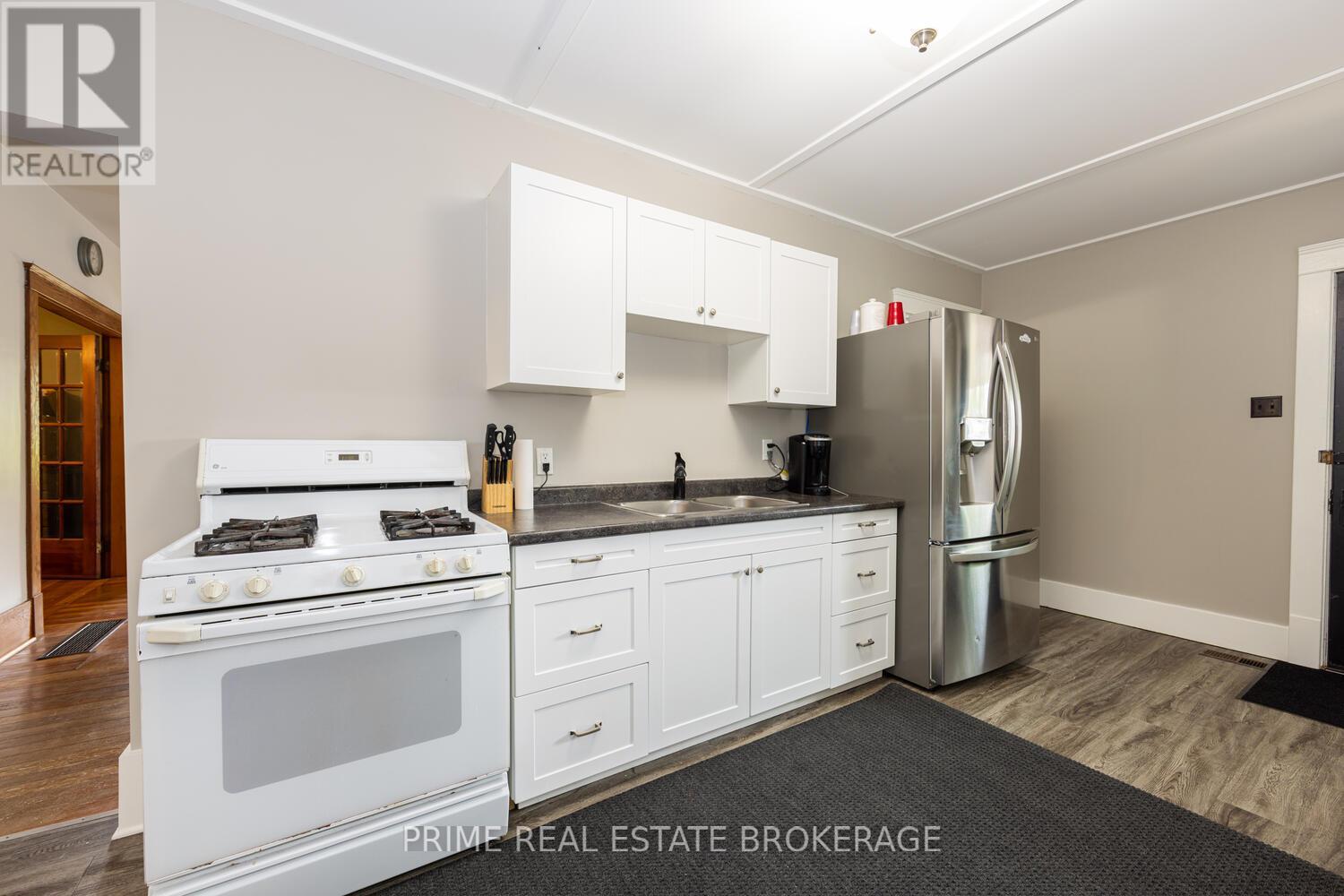 22461 Dundonald Road, Southwest Middlesex (Glencoe), Ontario  N0L 1M0 - Photo 9 - X9271450