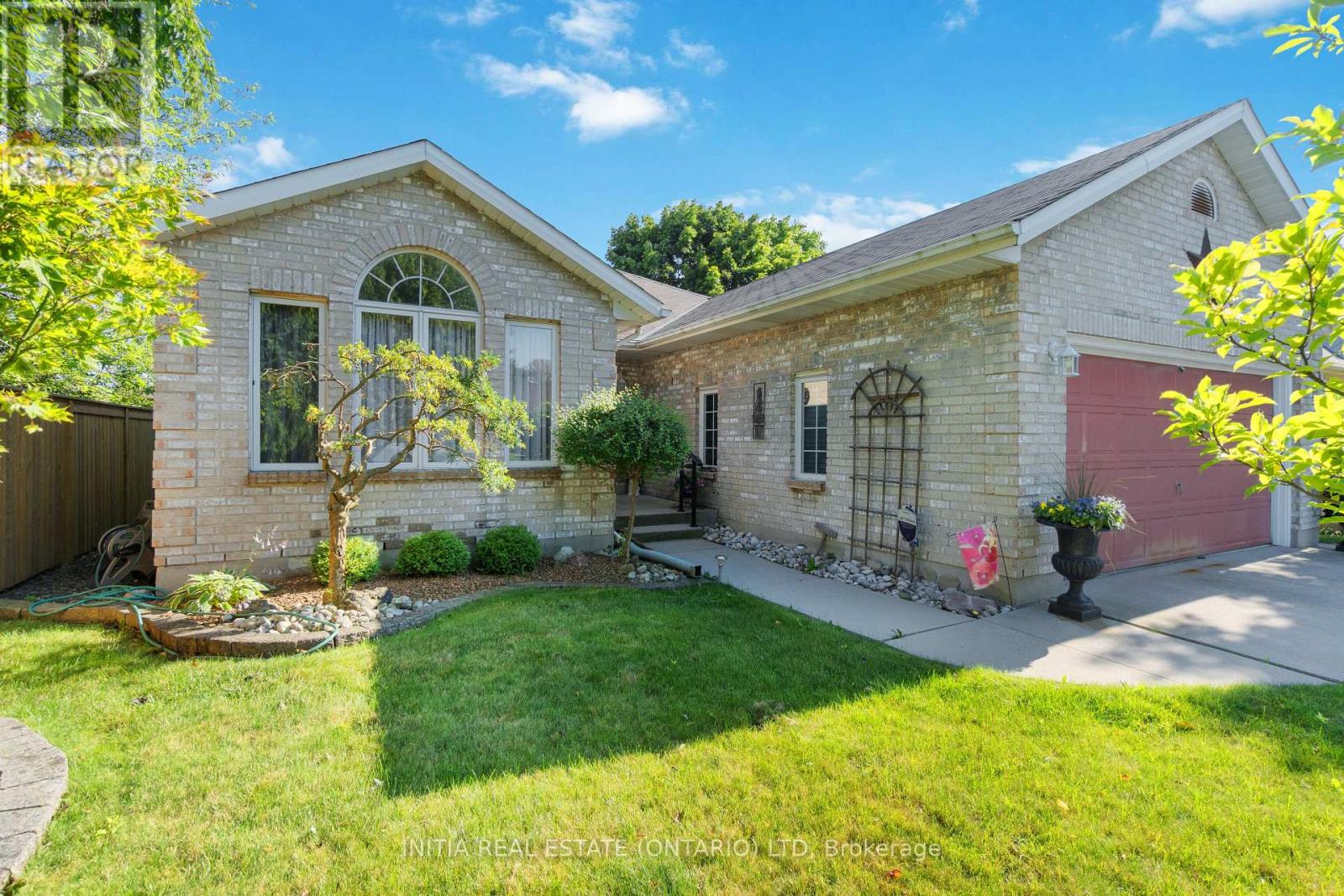 395 Paget Street, St. Clair, Ontario  N0N 1G0 - Photo 2 - X9272307