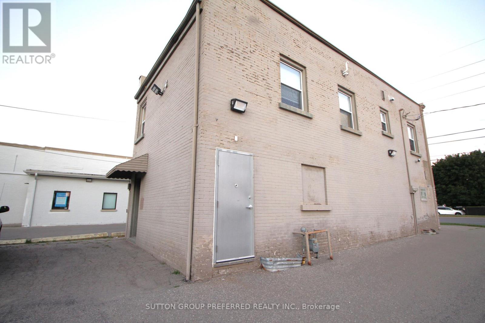 Upper - 1890 Dundas Street E, London, Ontario  N5W 3G4 - Photo 13 - X9295244