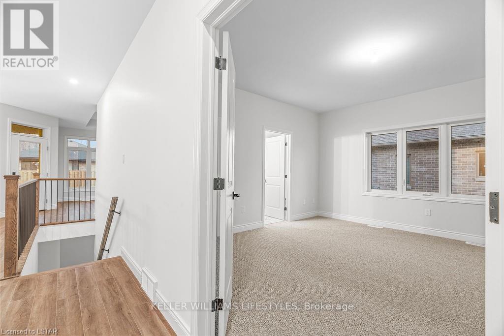 112 Leneve Street, Lambton Shores (Forest), Ontario  N0N 1J0 - Photo 12 - X9295322