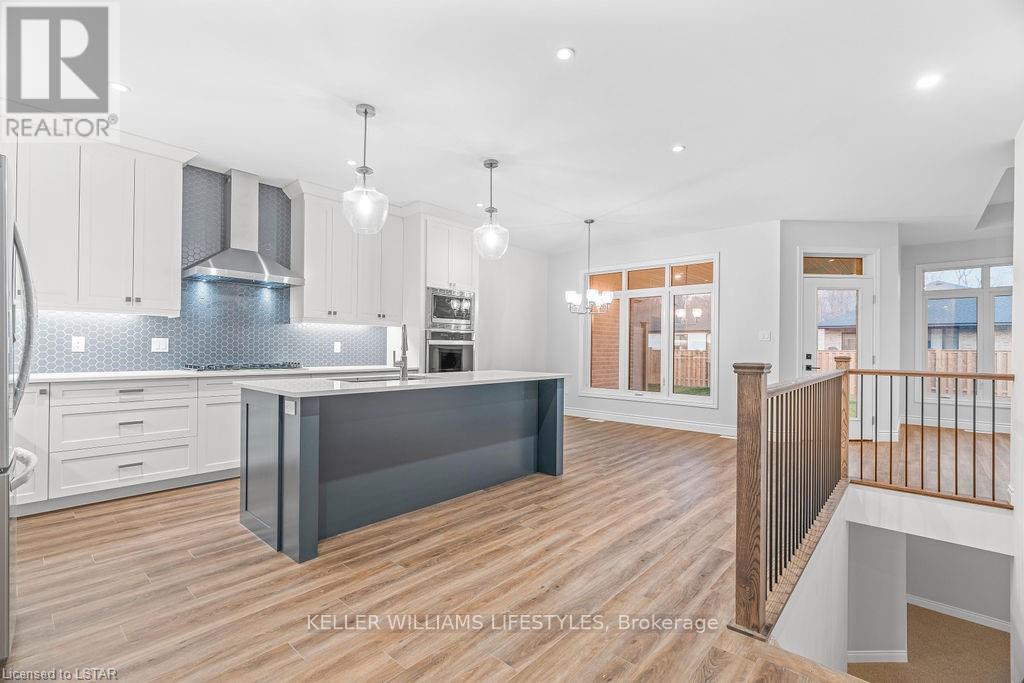 112 Leneve Street, Lambton Shores (Forest), Ontario  N0N 1J0 - Photo 13 - X9295322