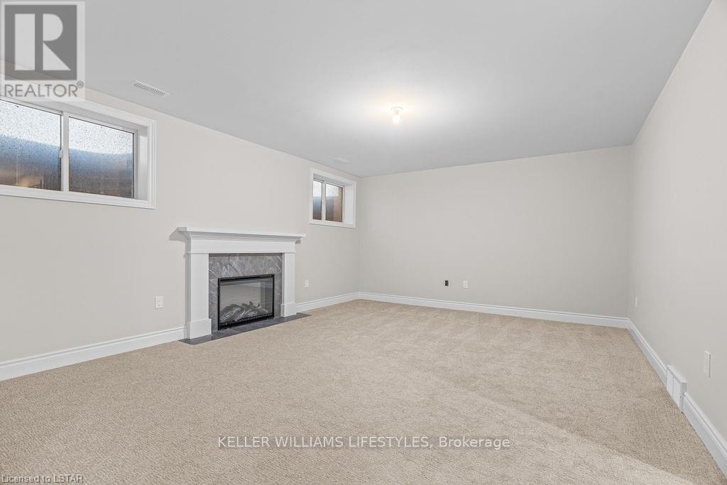 112 Leneve Street, Lambton Shores (Forest), Ontario  N0N 1J0 - Photo 29 - X9295322